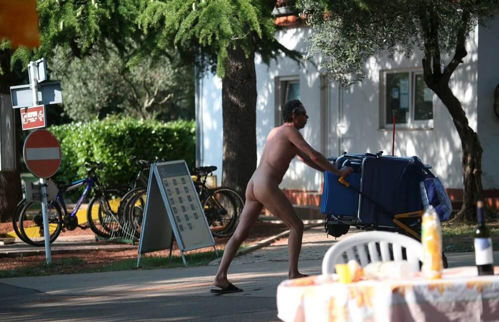 Park Side Street Pass-Bys photos - What the concept of naturist recreation entails and its benefits