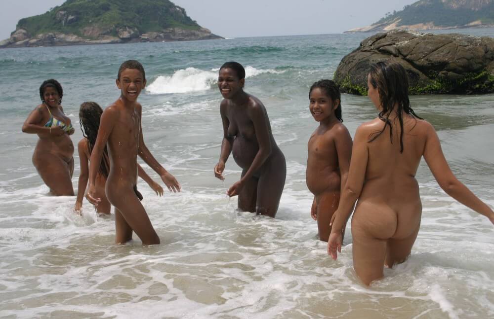 Brazils Endless Water Fun pics - Naturism as a lifestyle