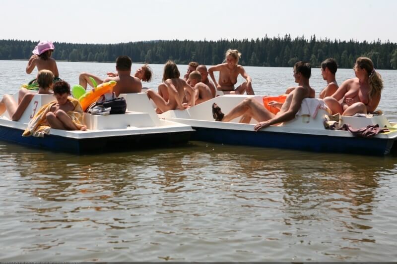 Naturis by LAKE FOREST FRIENDS - Naturism as a lifestyle and a way to connect with nature
