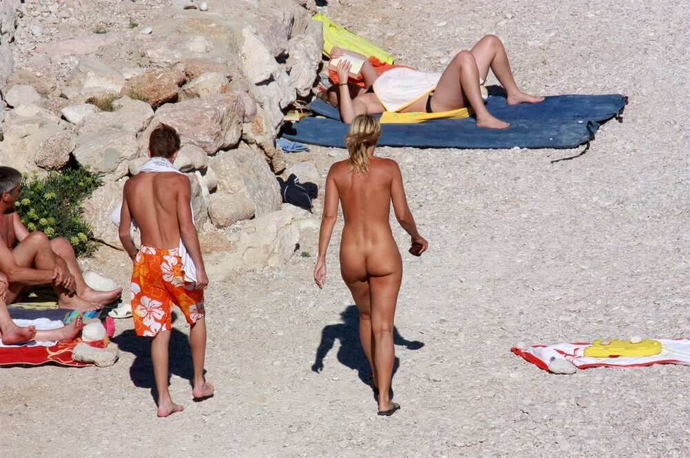 European Beach Entrance pics - The entire upper aristocracy practiced nudism