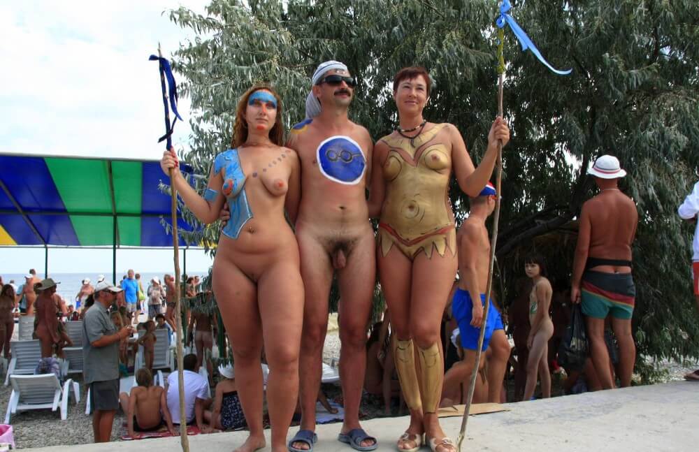 Three Painted Girl Poses pics - A person without clothes is closer to nature