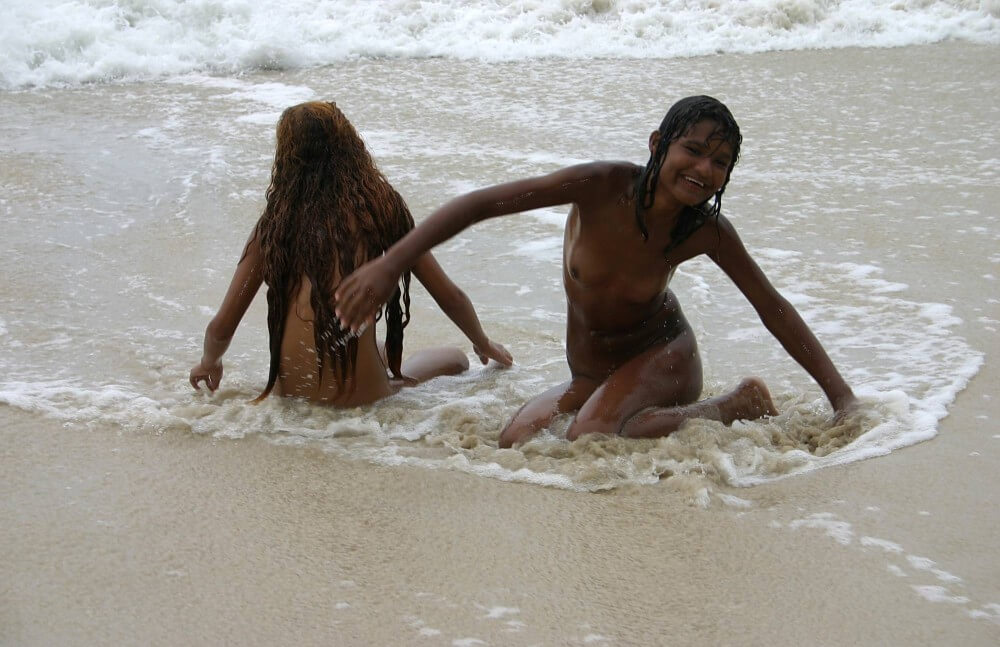 Brazilian Sand Playground pics - Many beautiful people without clothes