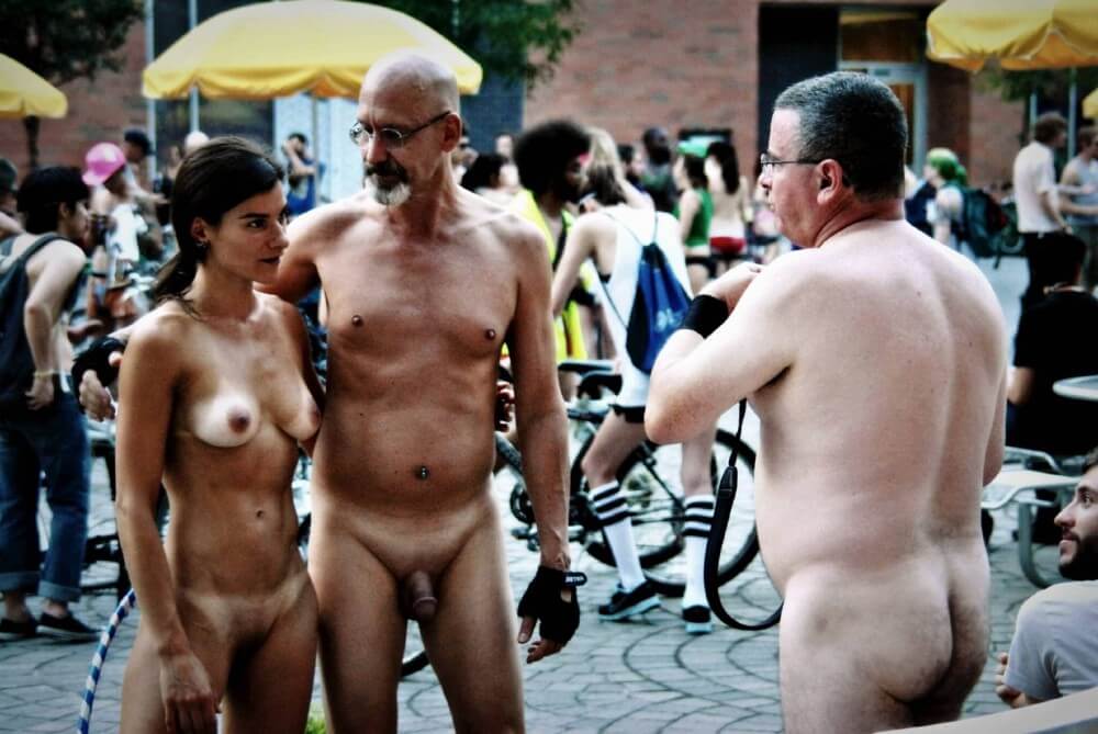 World Naked Bike Ride [WNBR] UK 2011 gallery - Values trust and friendliness among naked people
