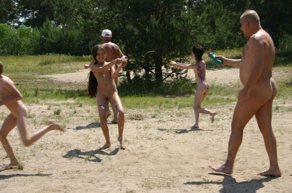 Kiev Group Painting Wild pics - Respect for differences is valued in the nudist movement