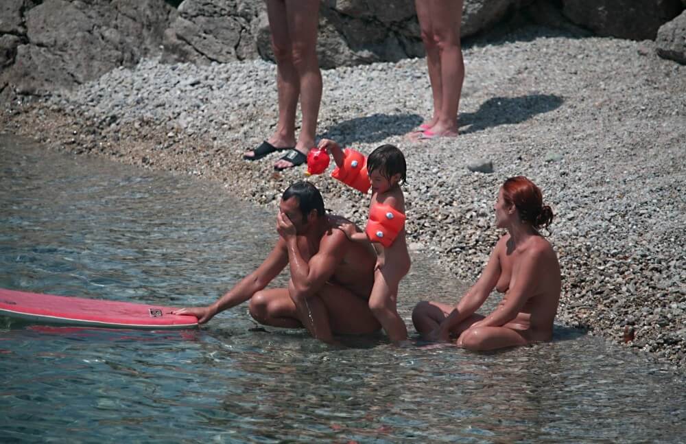 Beach Nudist Family Shore Camp pics - Naturists love nature and the environment