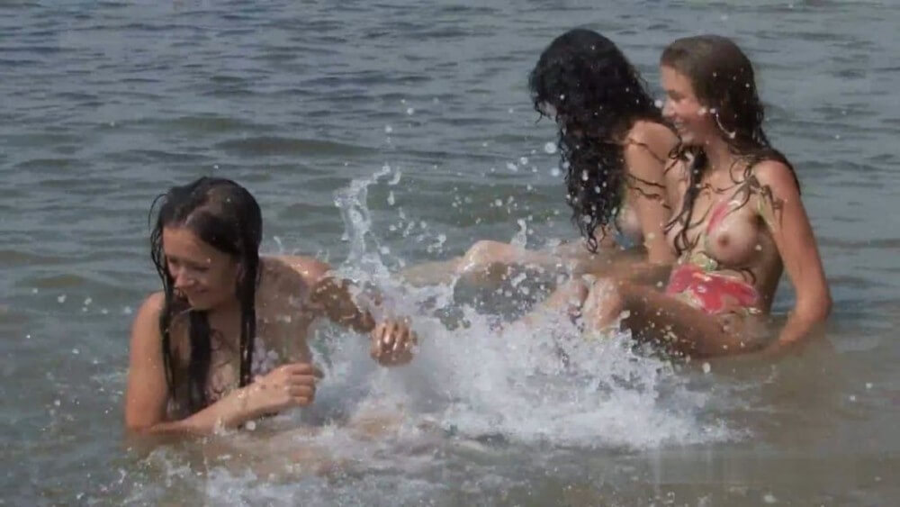 Body Art At Nudist Beach - Nudism is based on naturalness and openness