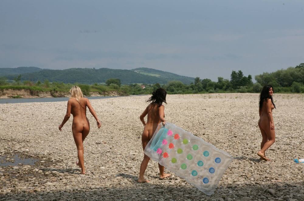 Naturist Park Floating On River photos - The desire to admire the human form