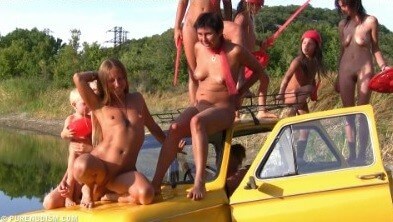 Ukrainian coastal part 2 - The lifestyle of naturist advocates and their community