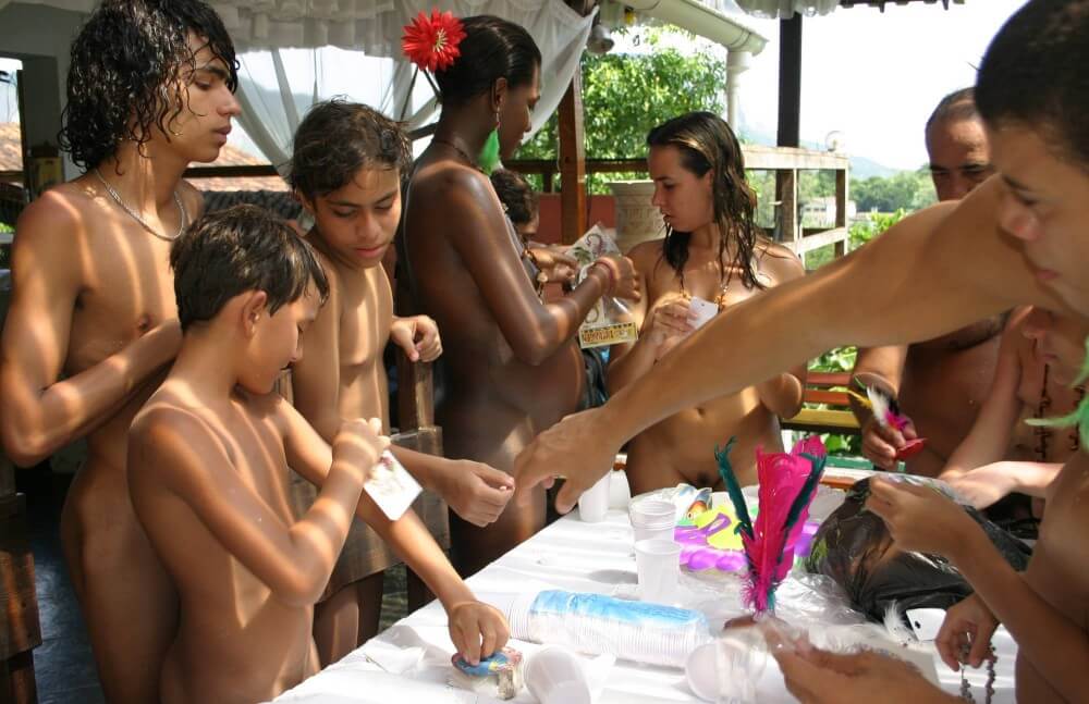 Brazilian Sunshine Beauty photos - Nudism helps improve health and boost self-confidence