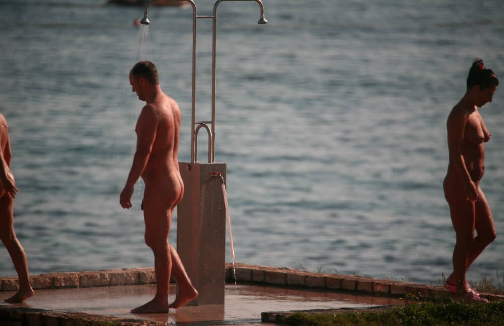 Naturist Shower at Dusk pics - Nudism is an expression of freedom and individuality