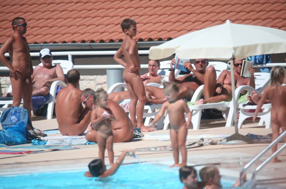 Pool Camping Sides gallery - Visiting the Beach Without Clothes