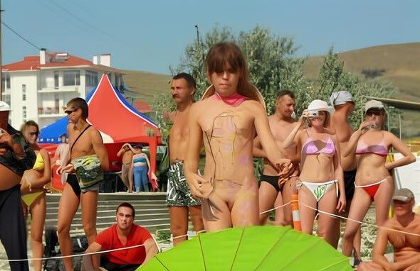 Premium Content # 35 - Naturists live easily and freely