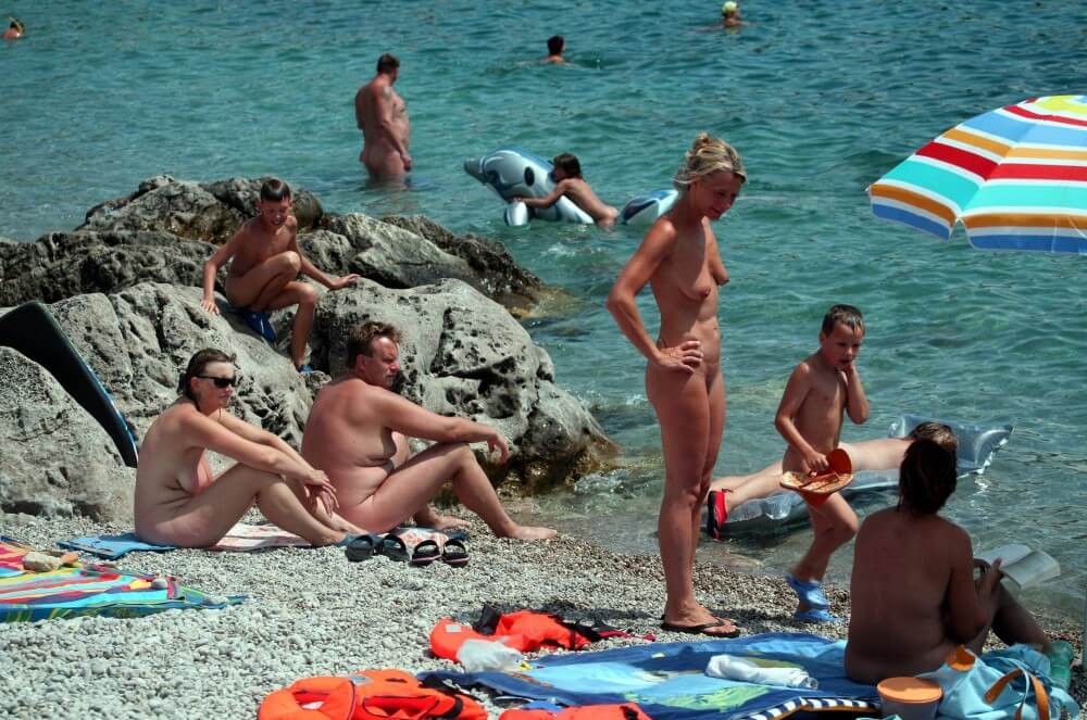 Rock Side Family Camping pics - Nudity fosters the development of trust and sincere relationships