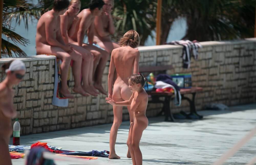 Ledge Group Naturists pics - Nature fills naturists and nudists with energy and inspiration