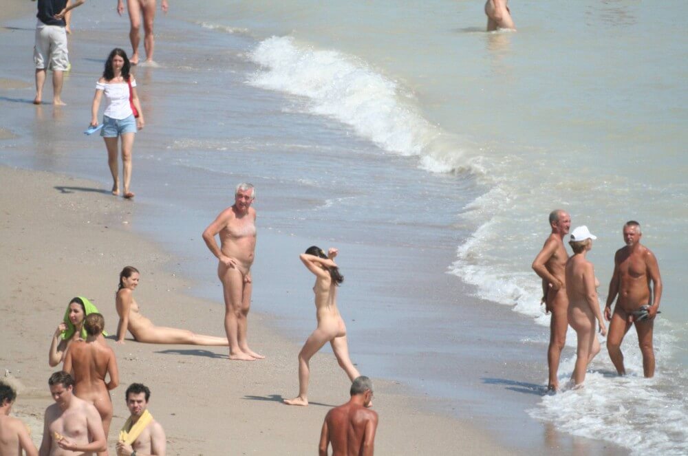 Costinesti Beach Groups pics - Nudity is an expression of naturalness and sincerity