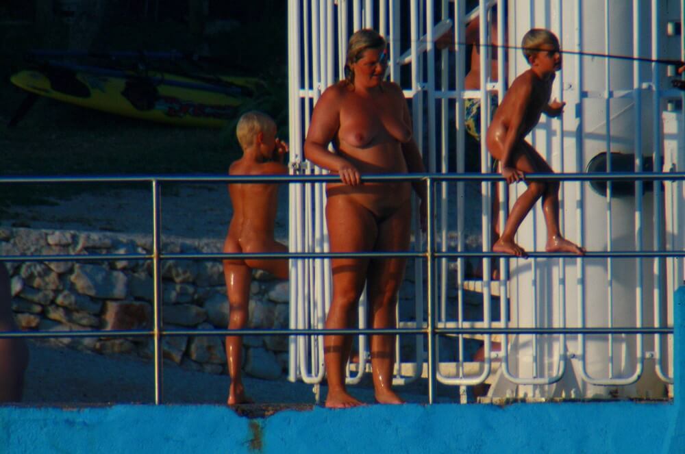 Uka FKK Water Play - Overcoming shame and awkwardness when taking off clothes