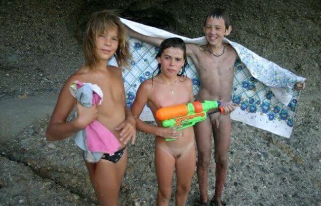 Naturism photo gallery # 33 - It values honesty and sincerity in trusting the nudists around you