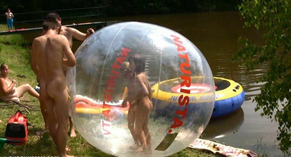 Daytime Family Picnic Full HD - Engaging in naturism promotes inner harmony and peace of mind