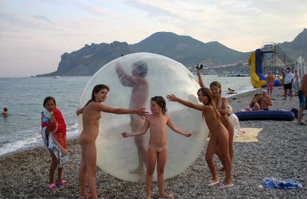 Pics Walk on the Beach Balloon - The sacred significance of the nude