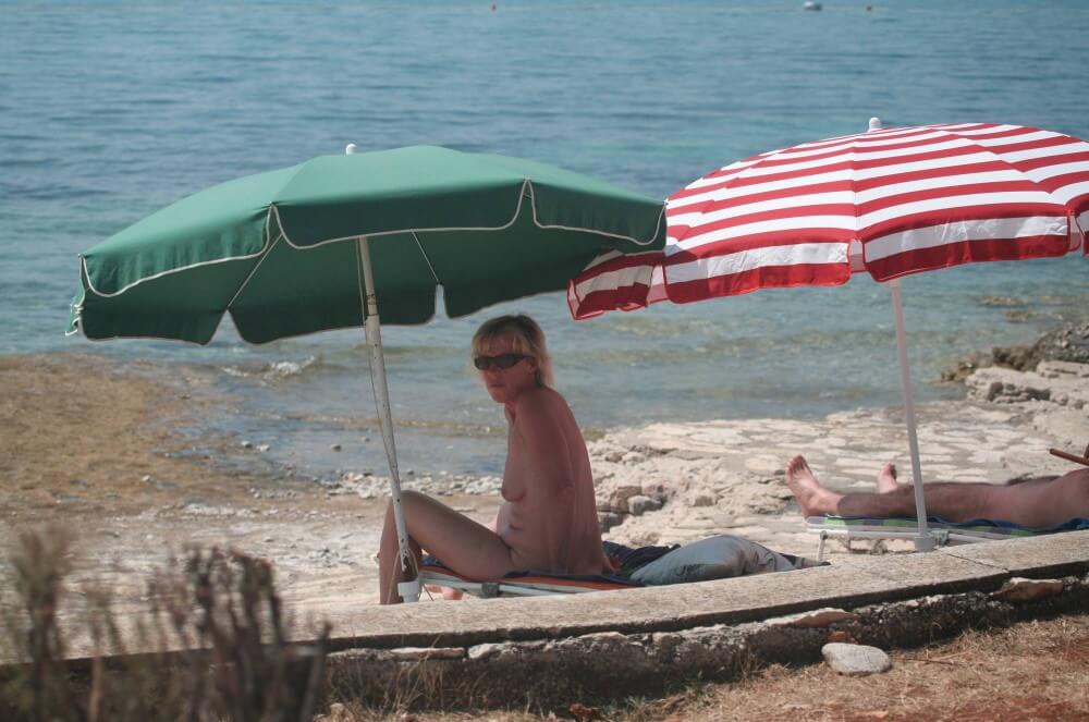 FKK Beachline Front pics - The practice of nudism fosters trust and honesty