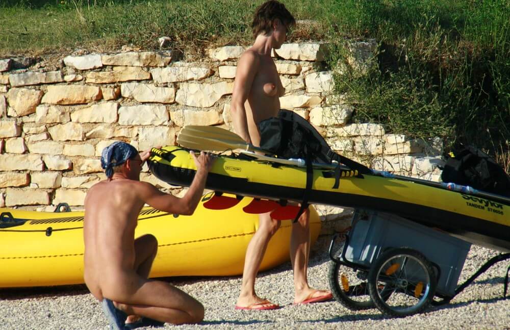 Rafting Team Excursions pics - Health is strengthened through naturism