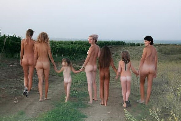 The Vineyard Tour photos - Simplicity and naturalness are valued in nudism