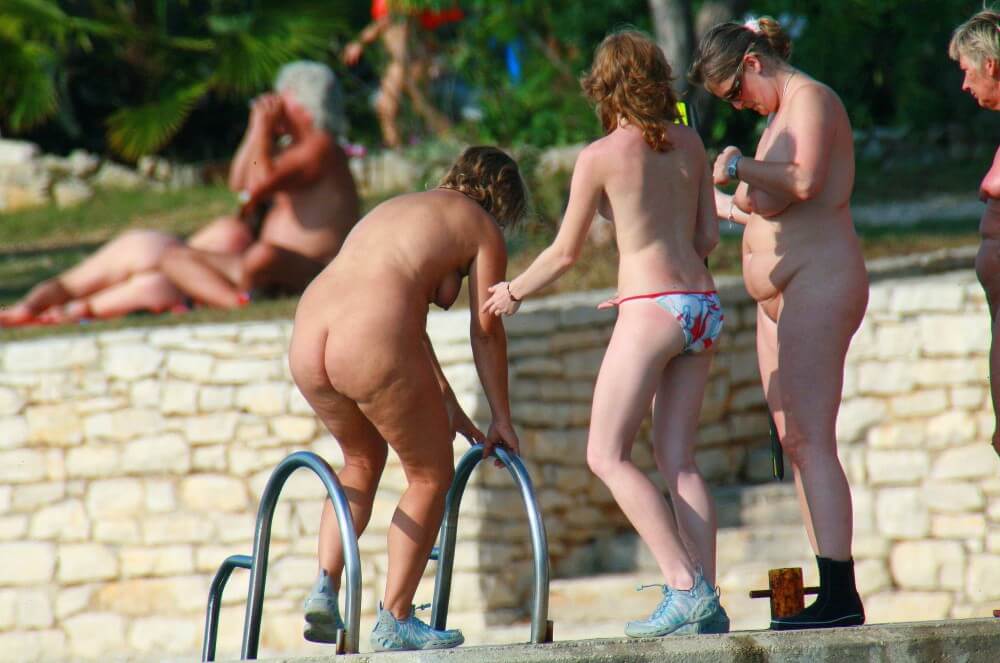 Ula FKK Exploration Family pics - Getting rid of swimsuits