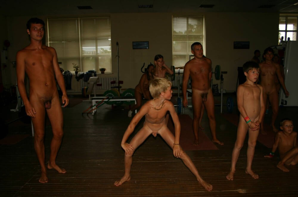 Family Gym Nudist Stretch pics - Naturism helps overcome fears and insecurities