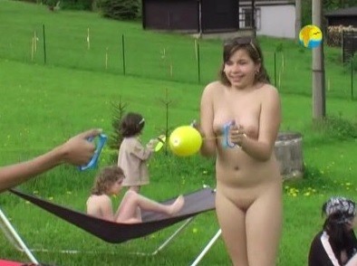 Naturist Freedom: Meadow - Naturism and nudism as a path to inner freedom, harmony, and acceptance