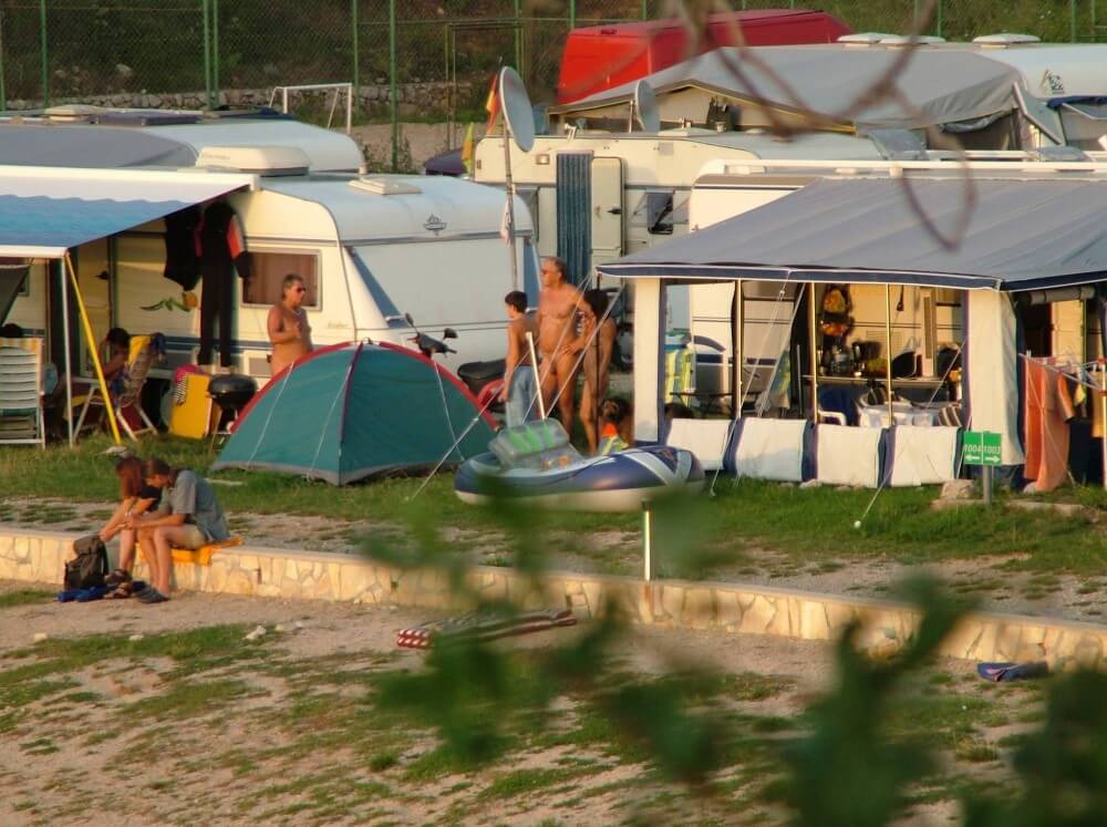 FKK Outdoor Shoreline pics - Overcoming shame and awkwardness when taking off clothes