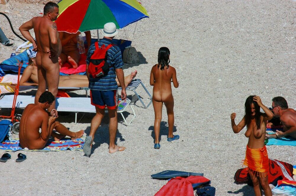 Uka FKK Beach Parenting Nudist beach pics - Nudism helps us understand the true meaning of freedom