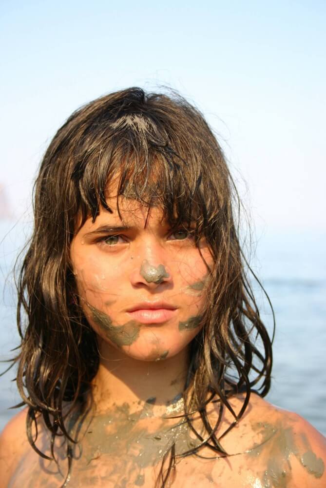 Courageous Naturist Girl pics - Naturists love nature and the environment