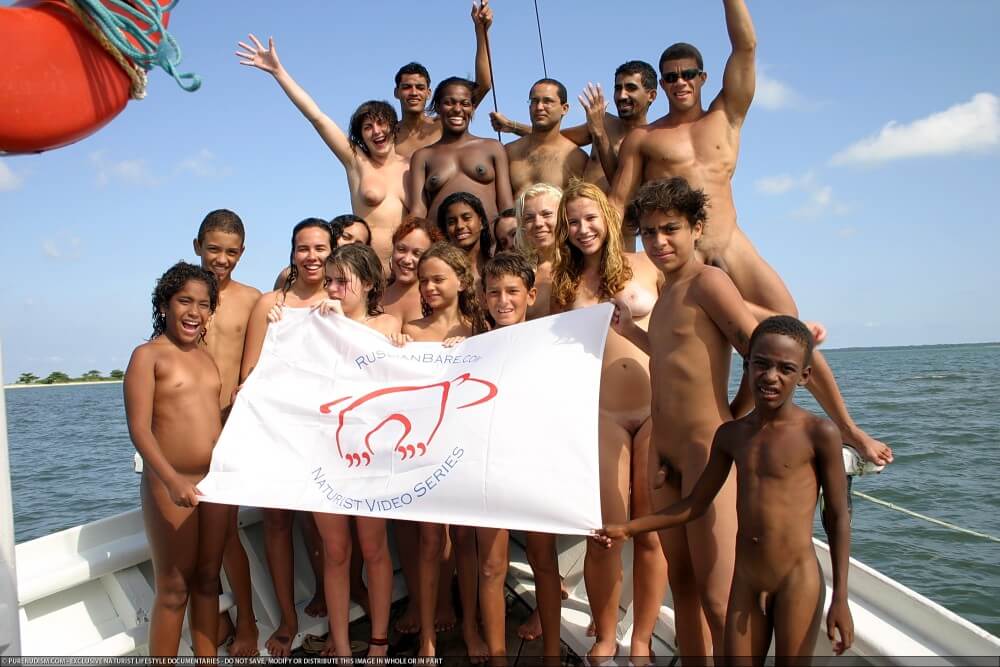 Naturism photo gallery # 59 - Naturism teaches you to accept yourself and others