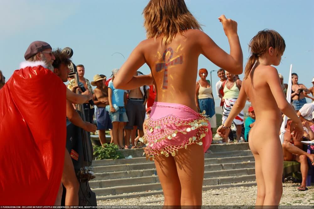 Colorful Carnival Dancing photos - Nudism is based on sincerity