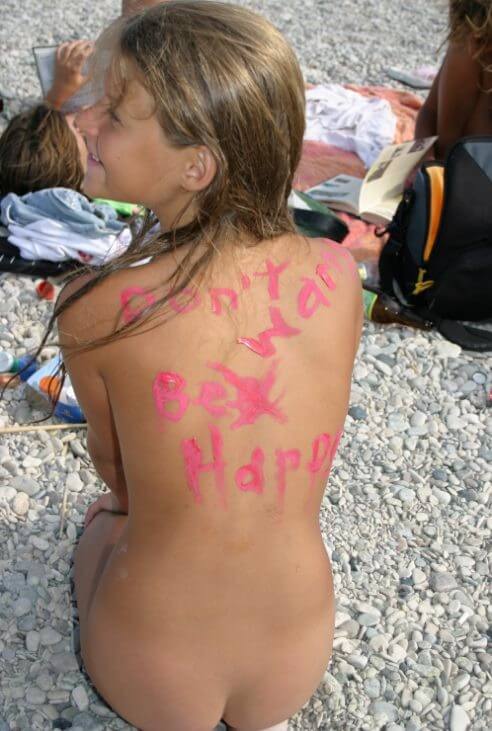 Osez vivre nu… Documentary naturism - Nudism and naturism promote respect for natural beauty and diversity